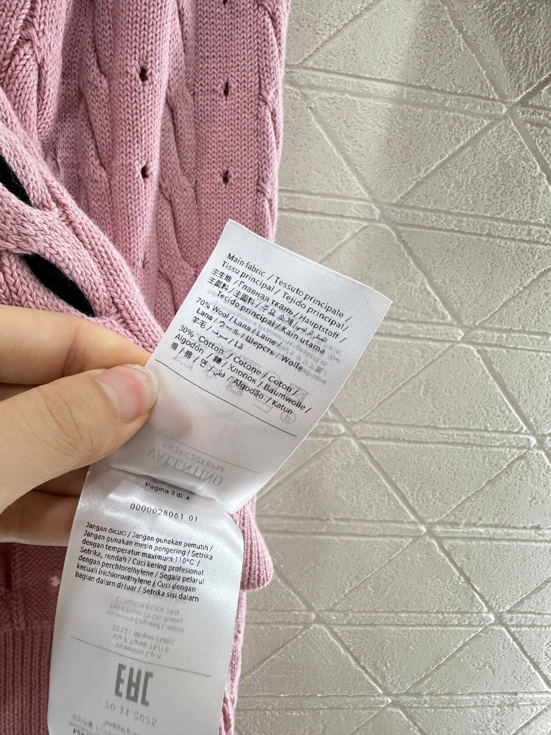 V 2025 new products Sweaters