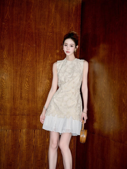 V 25ss embroidered dress