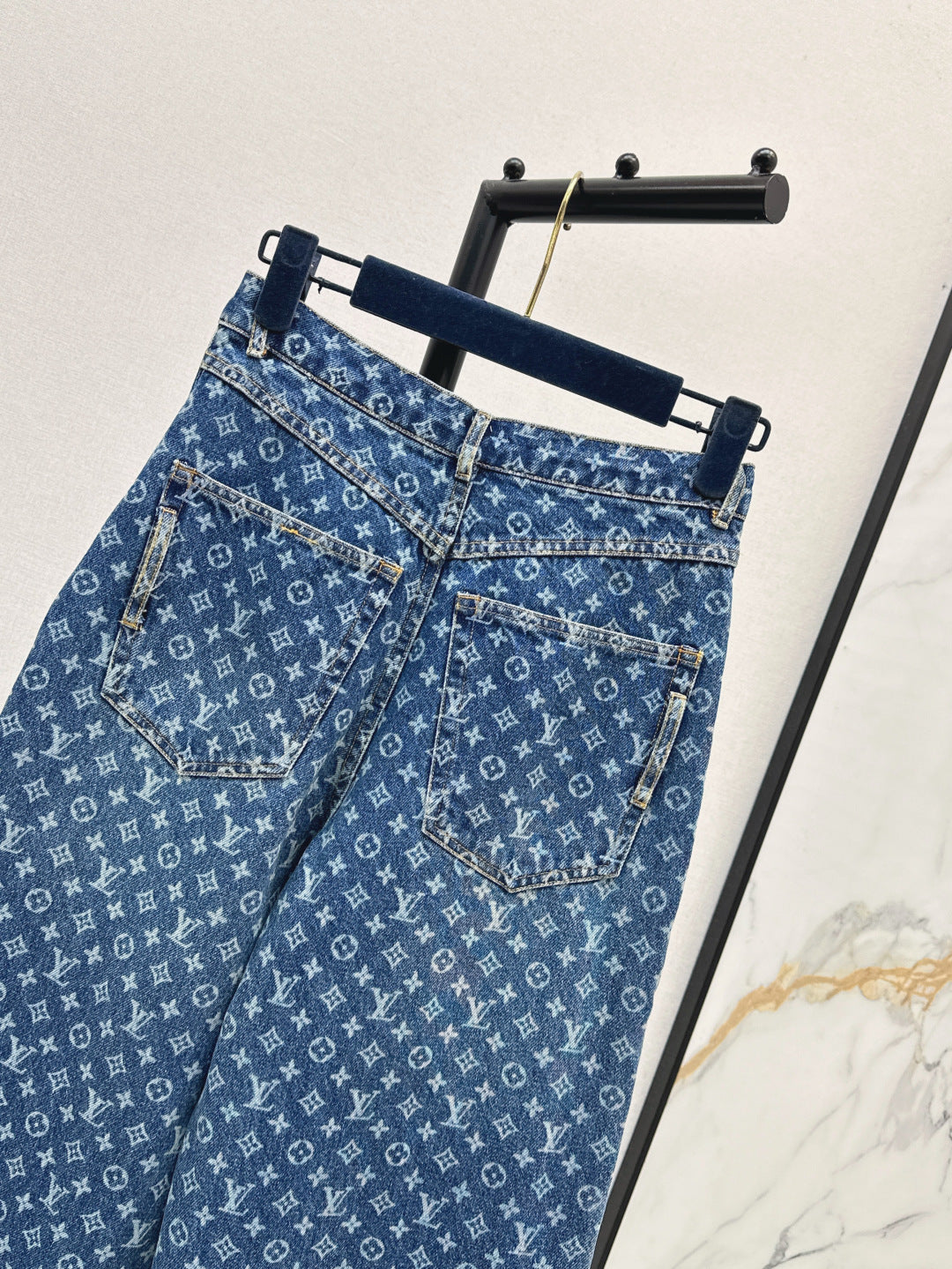 L 25fw jacquard jeans