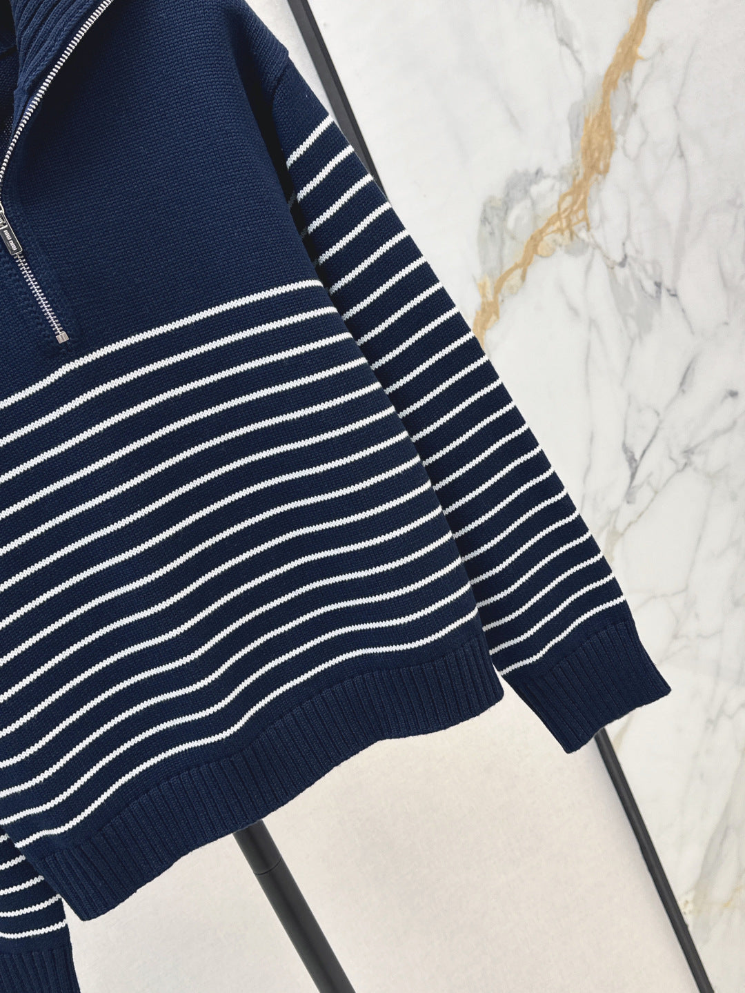 M 25fw knitted sweater