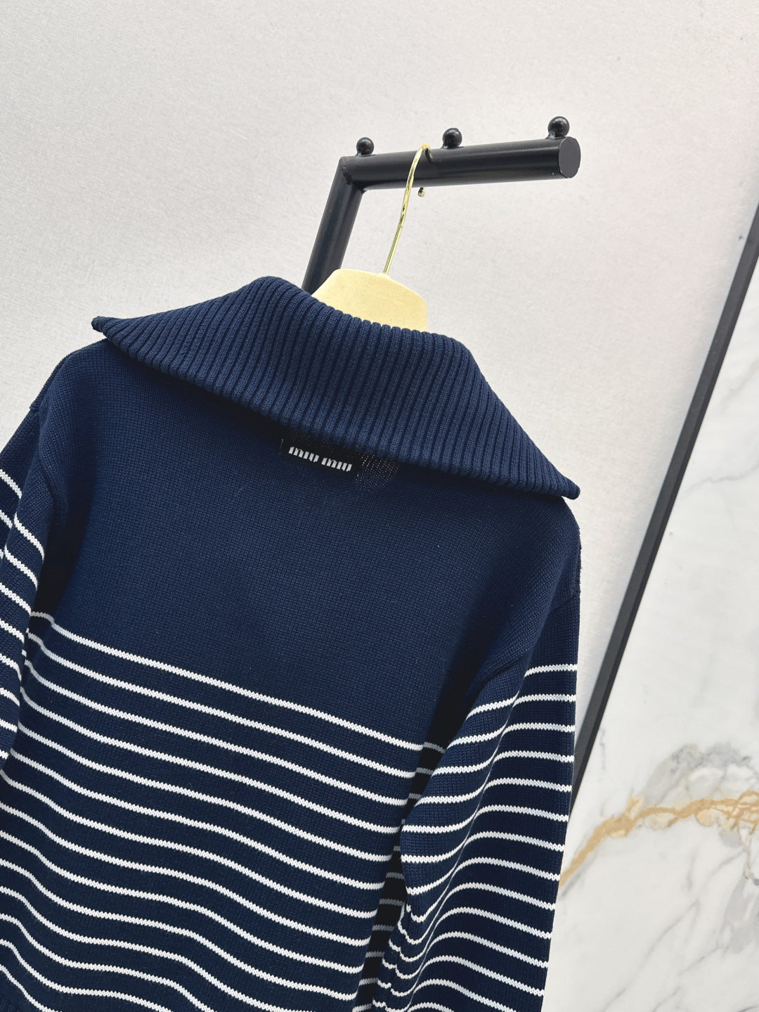 M 25fw knitted sweater