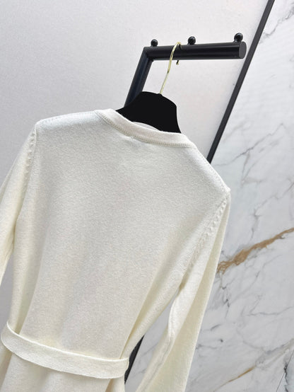 C 25fw knitted sweater