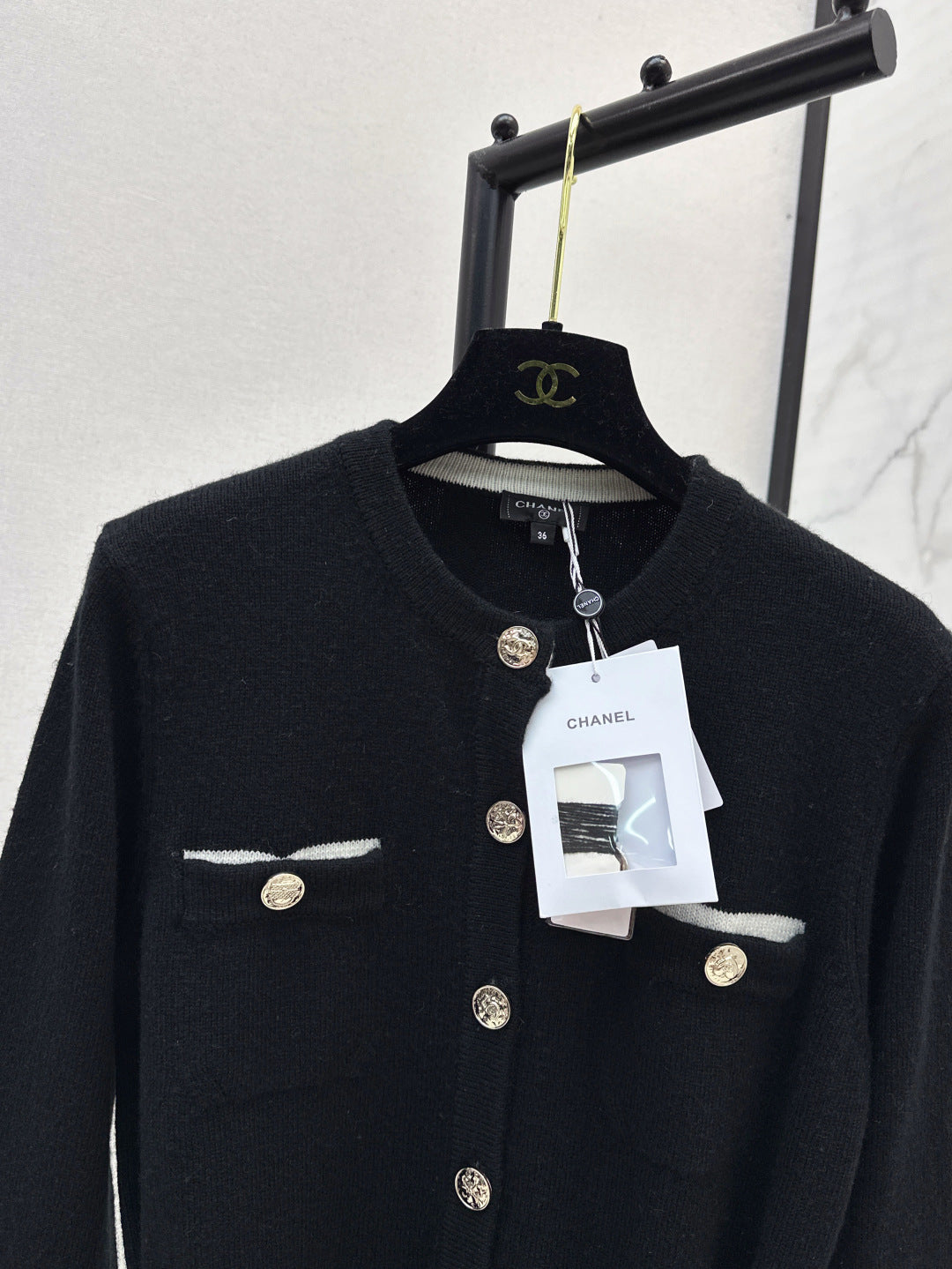 C 25fw knitted sweater