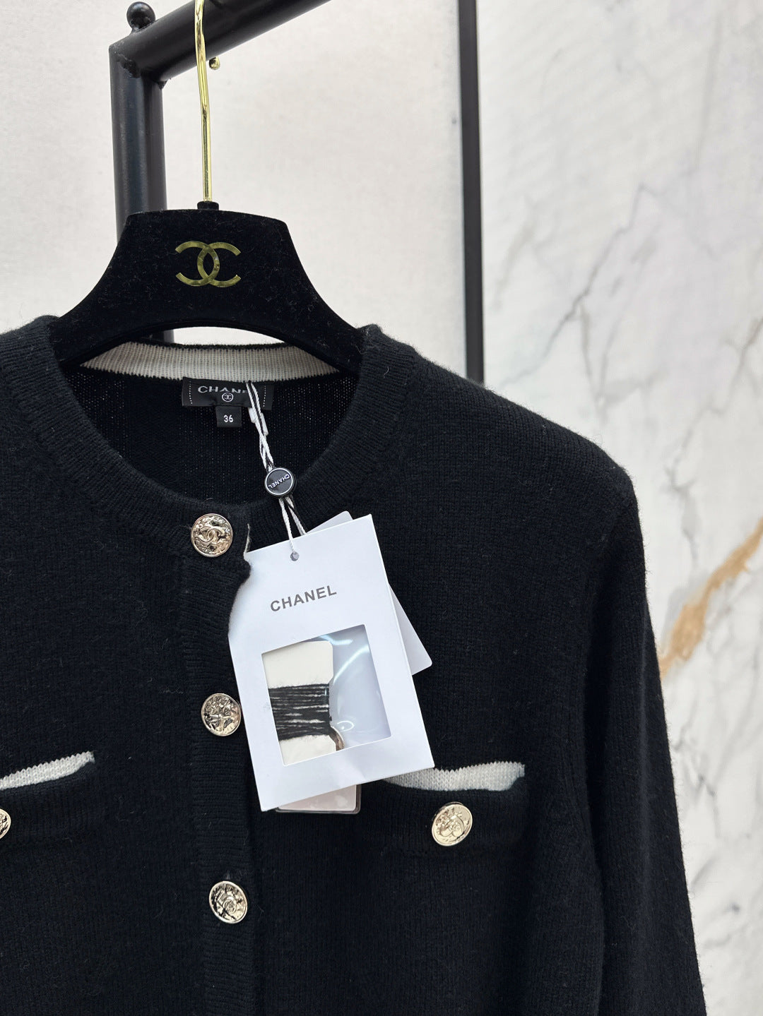 C 25fw knitted sweater