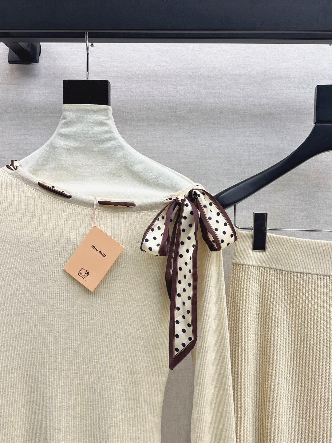 M 25fw knitted suit