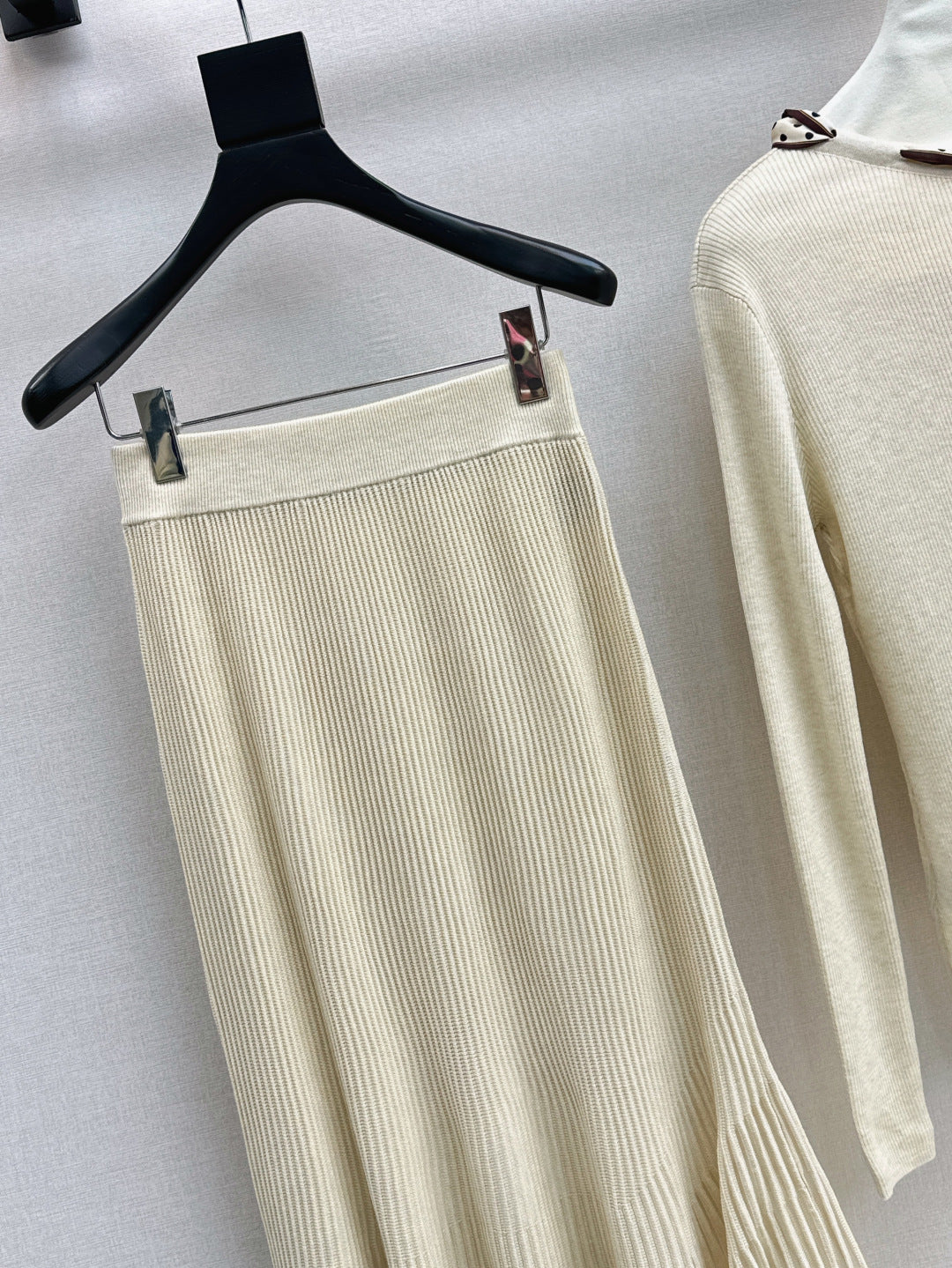 M 25fw knitted suit