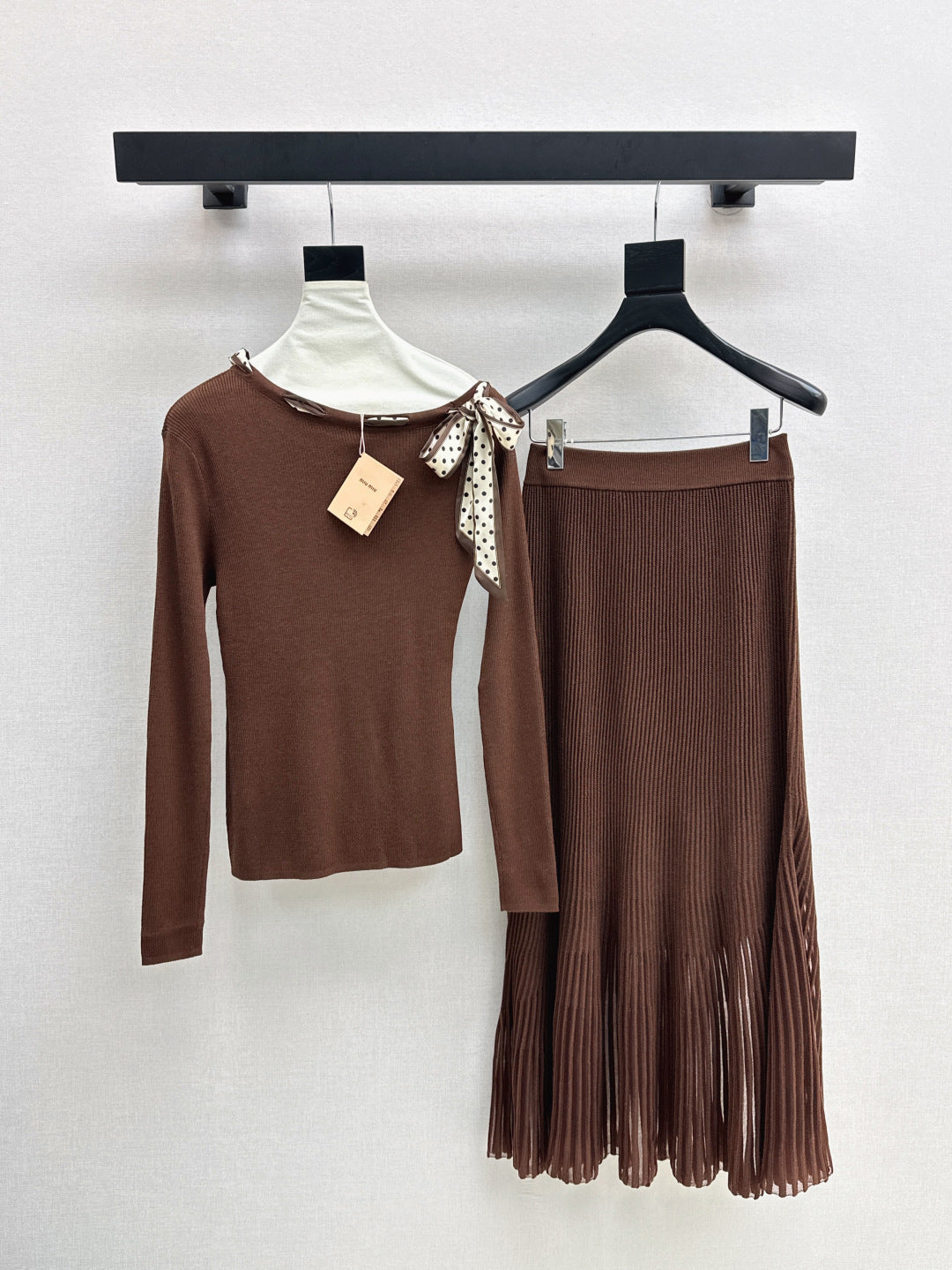 M 25fw knitted suit