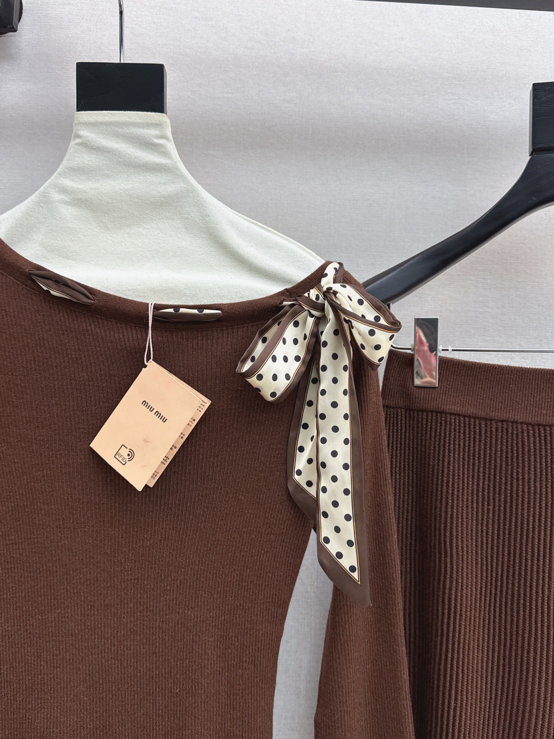 M 25fw knitted suit