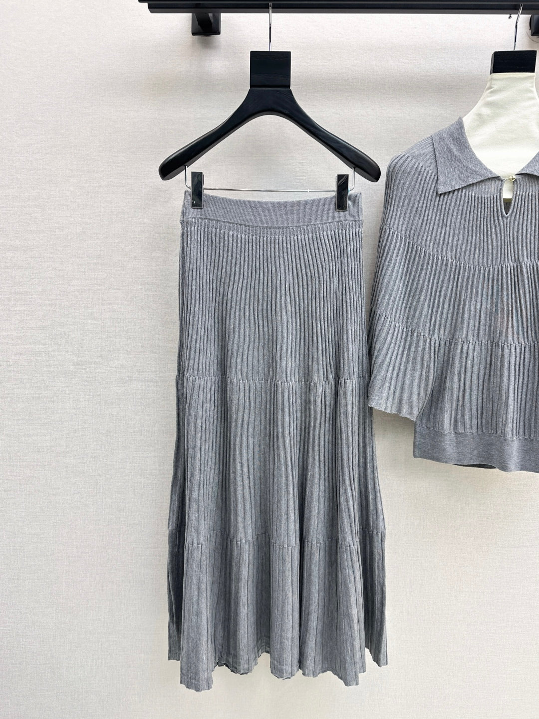 M 25fw knitted suit