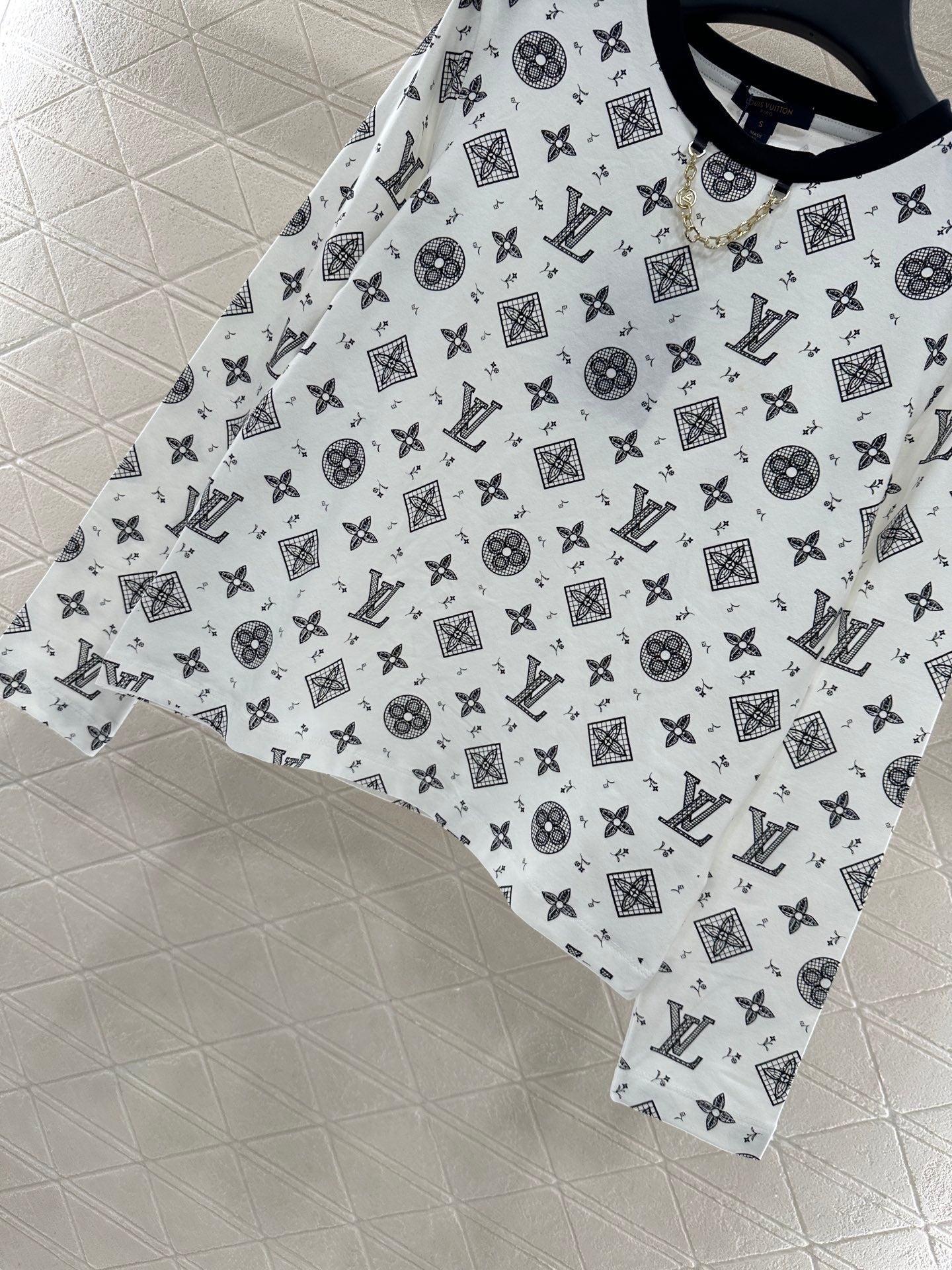 L 2025 New Arrivals Chain Long Sleeves