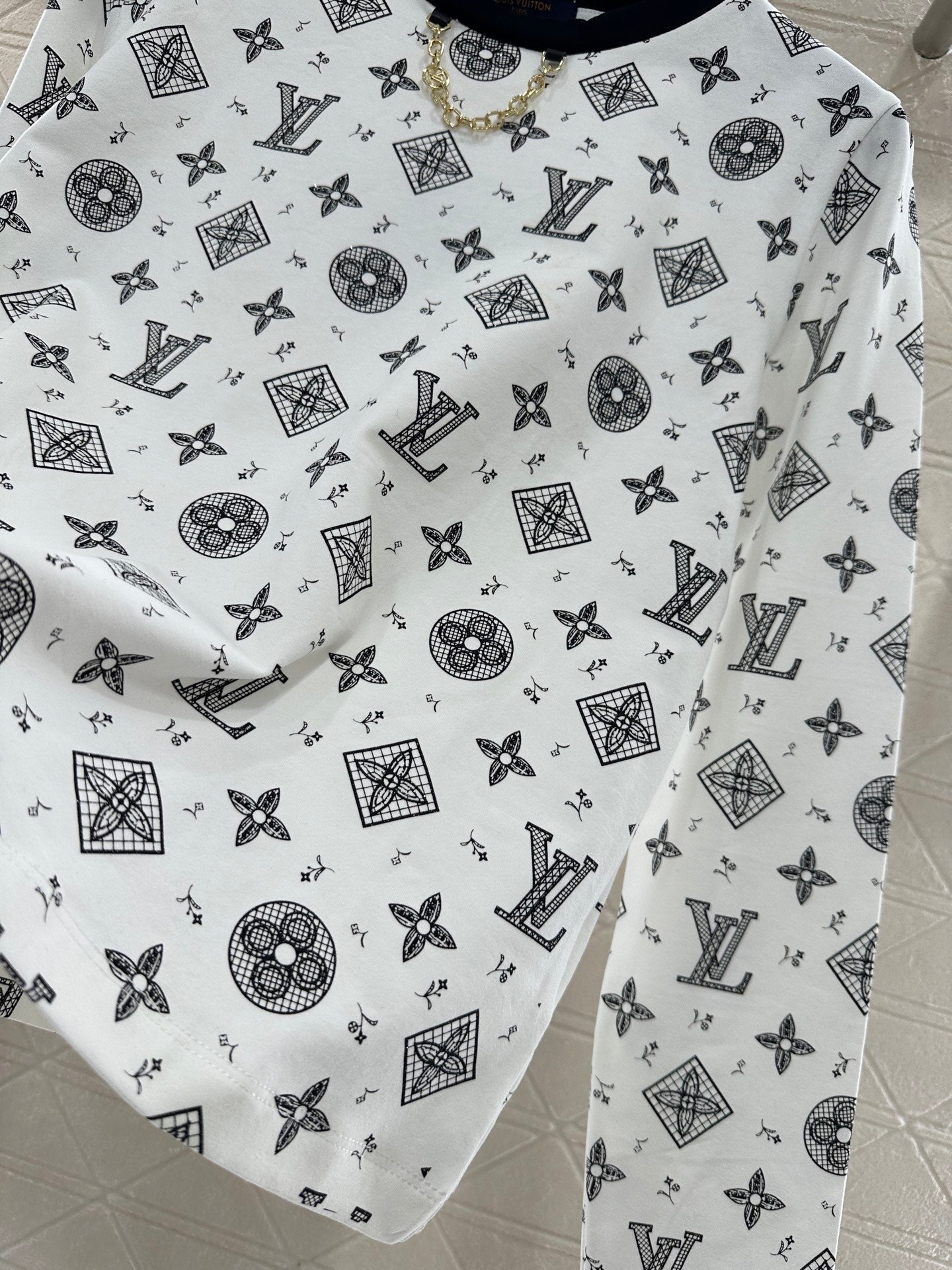 L 2025 New Arrivals Chain Long Sleeves