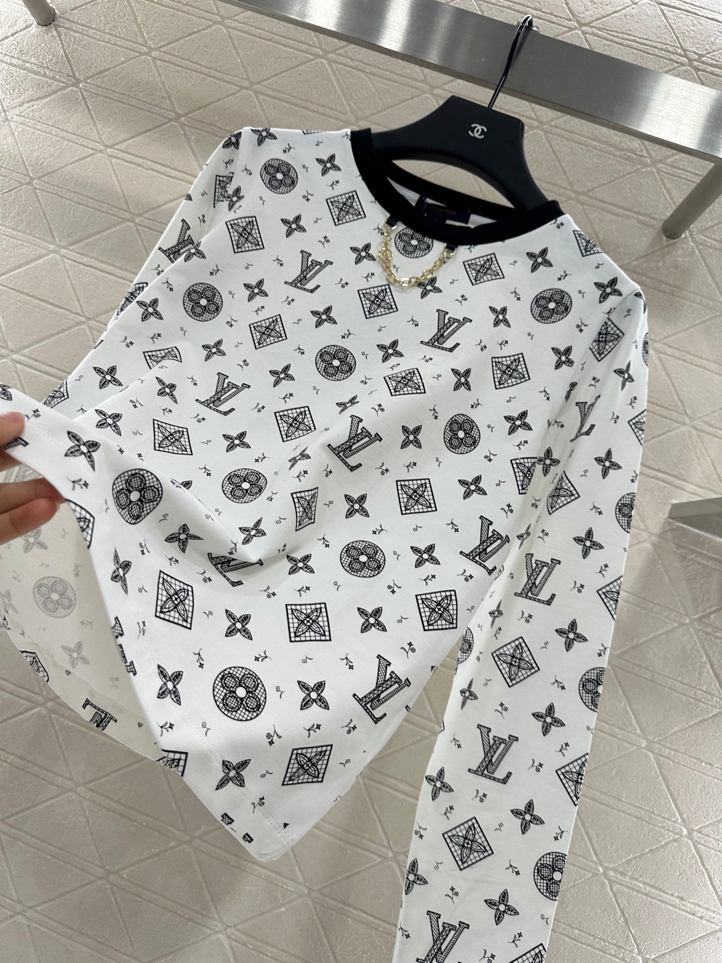 L 2025 New Arrivals Chain Long Sleeves