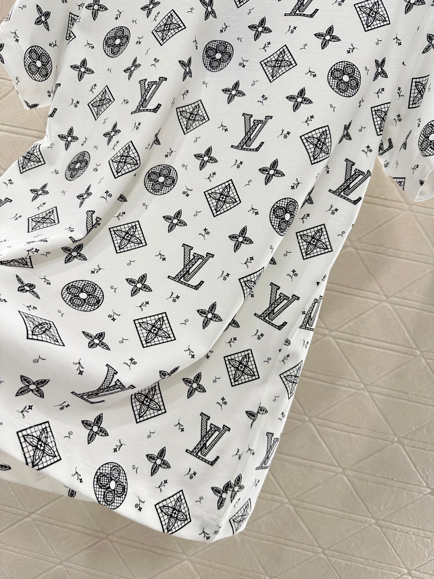 L 2025 New Arrivals Chain Short Sleeve