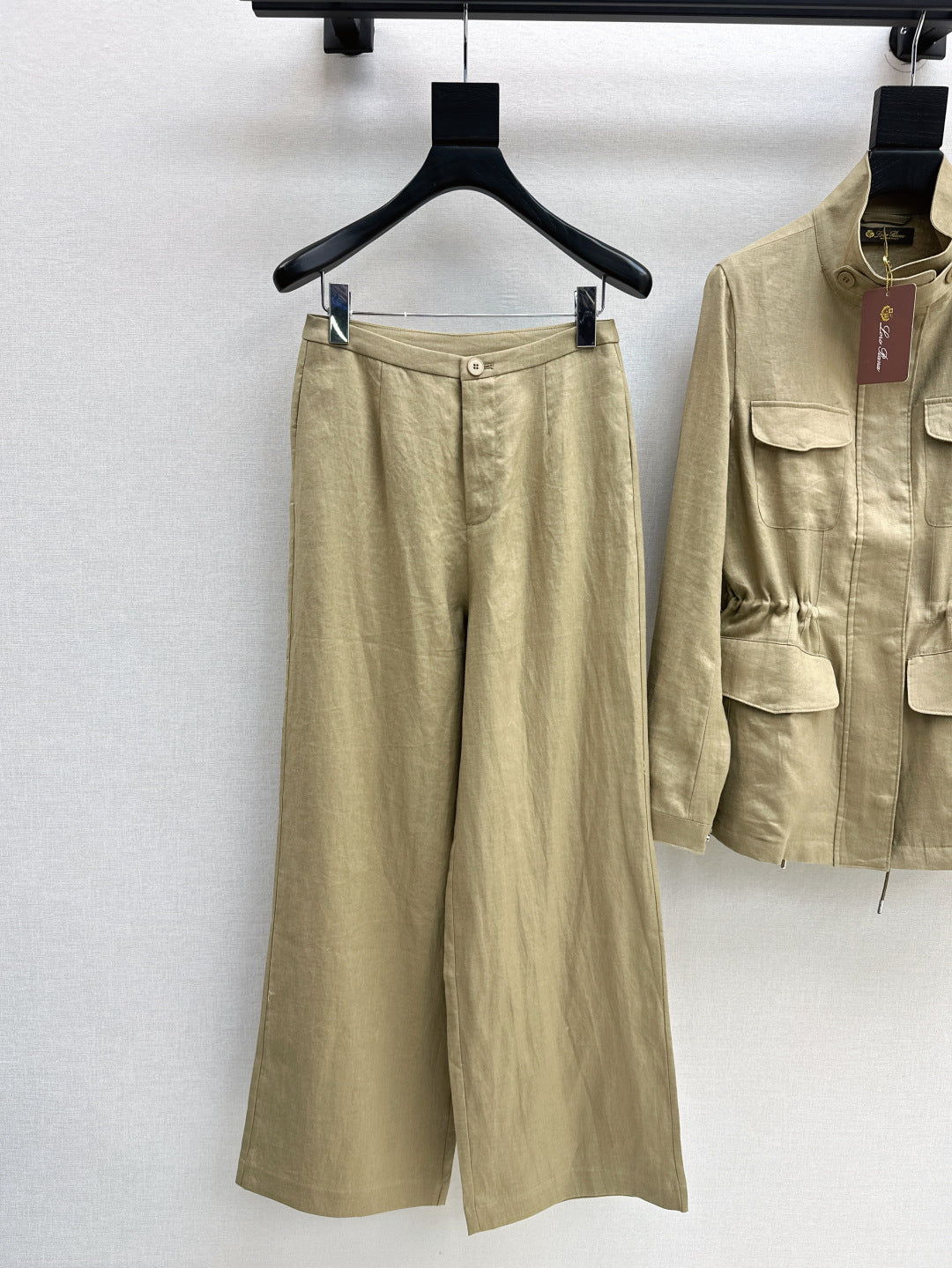 Lor 25fw linen suit