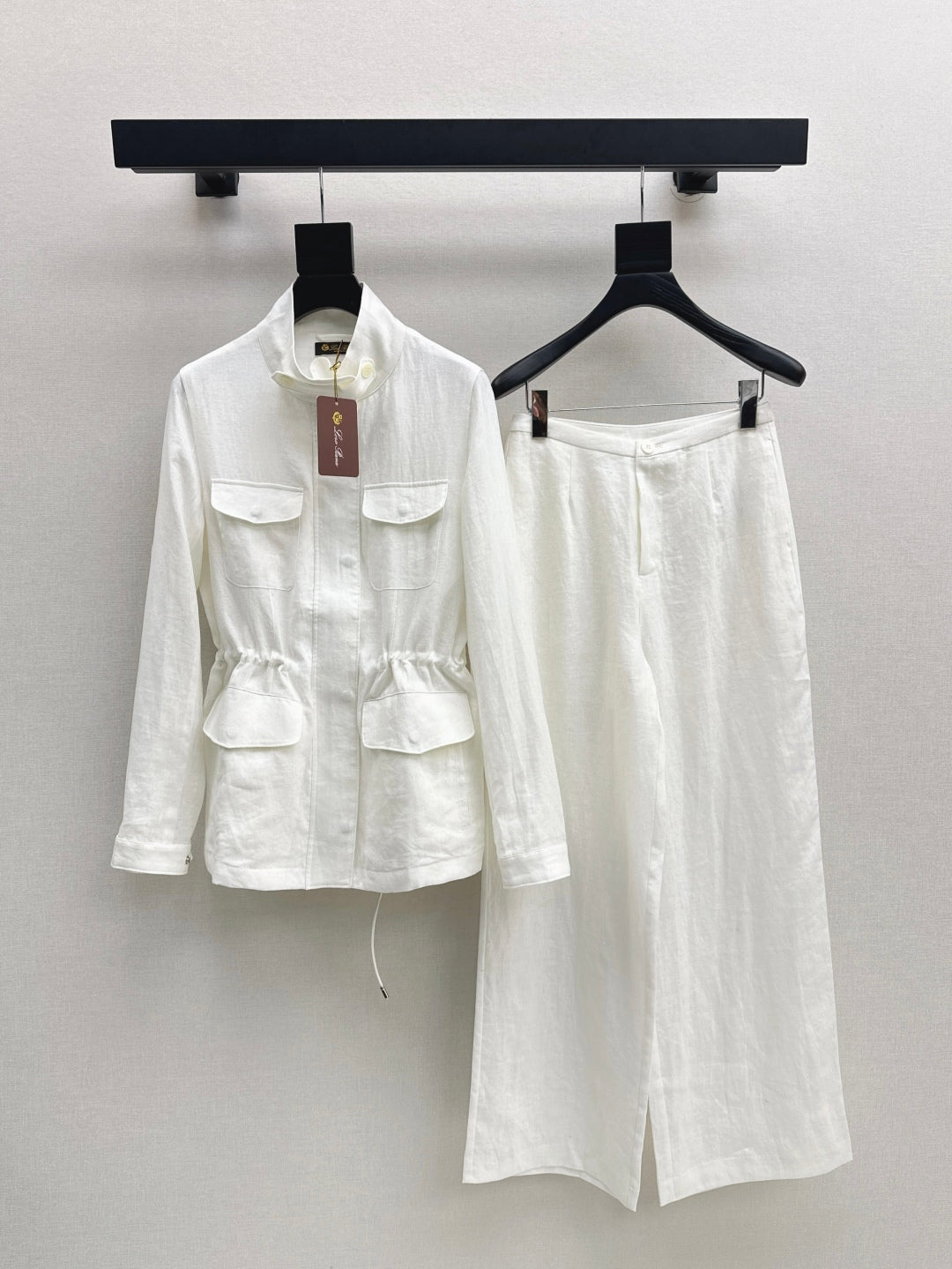 Lor 25fw linen suit