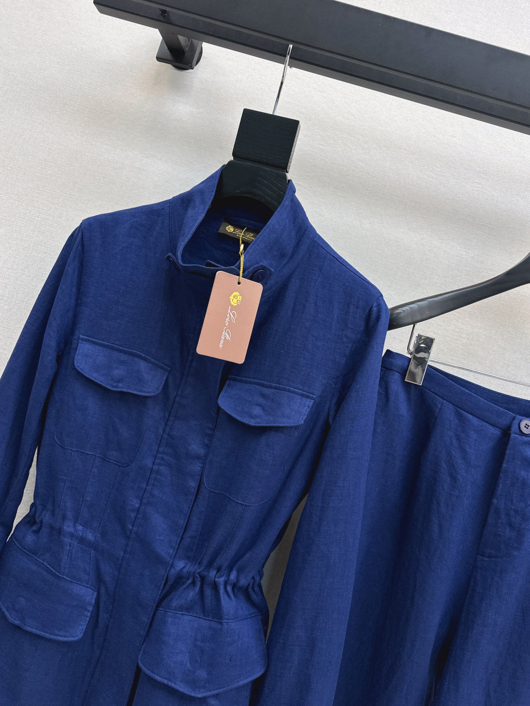 Lor 25fw linen suit