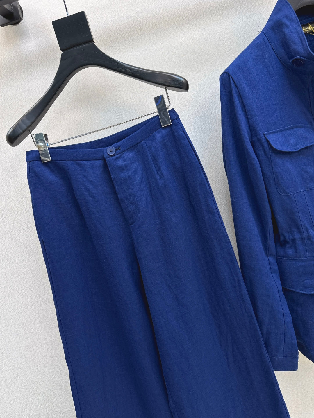 Lor 25fw linen suit