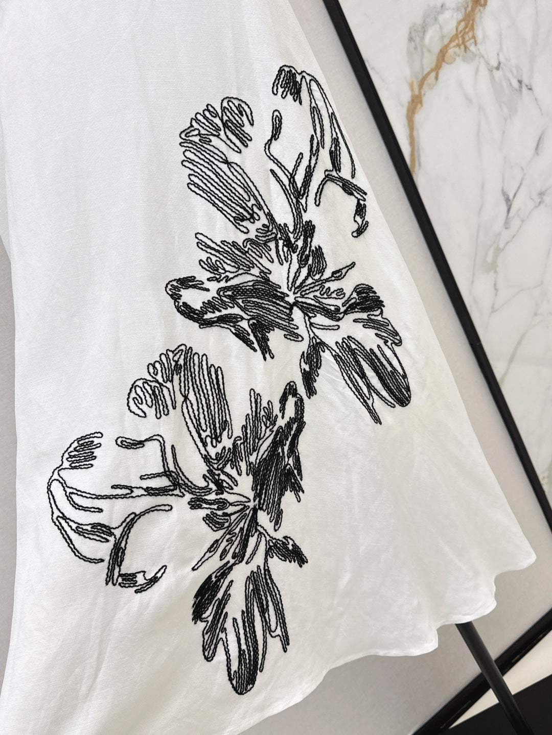 D 25ss embroidered skirt