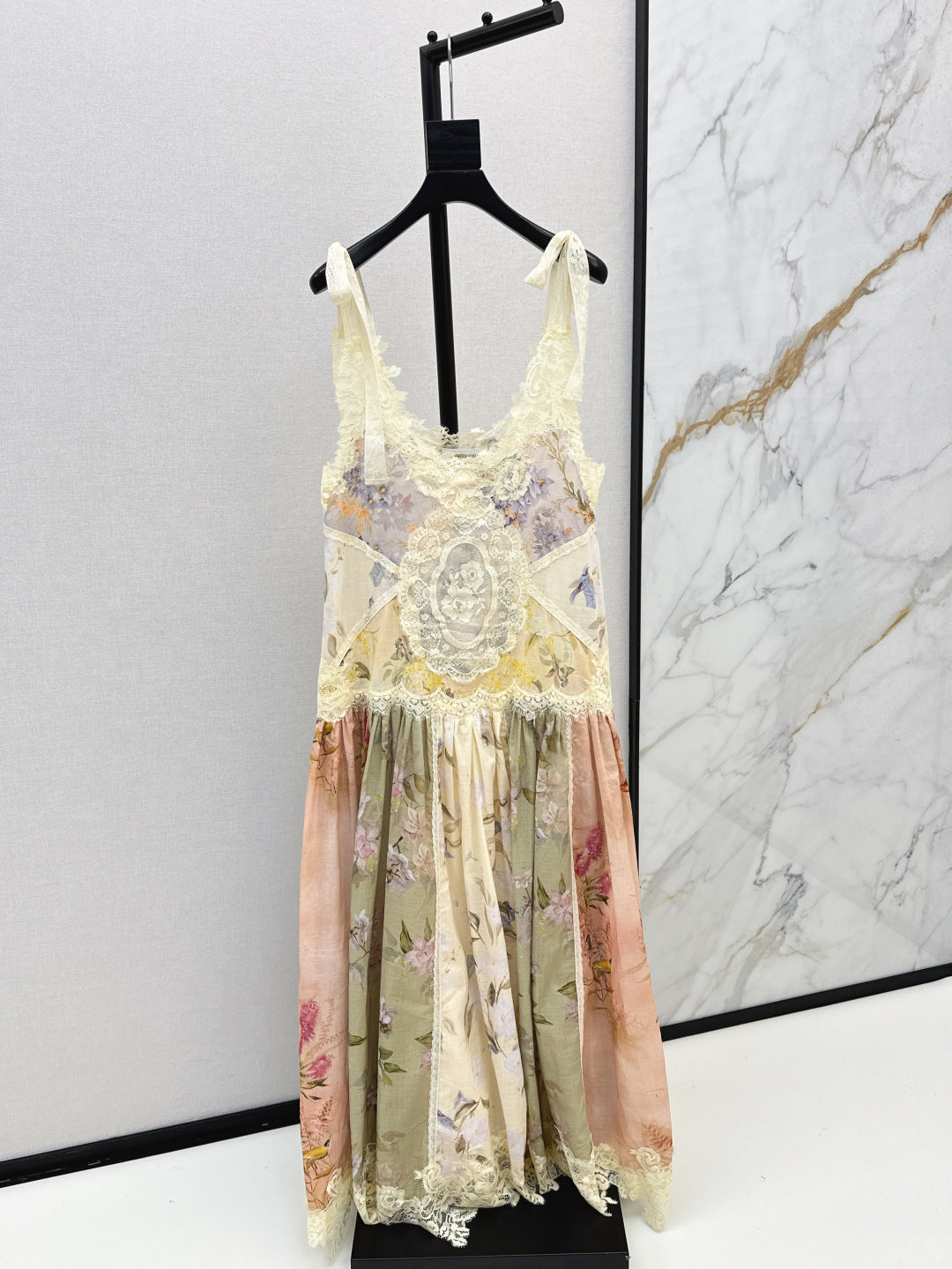Zim 25ss embroidered dress