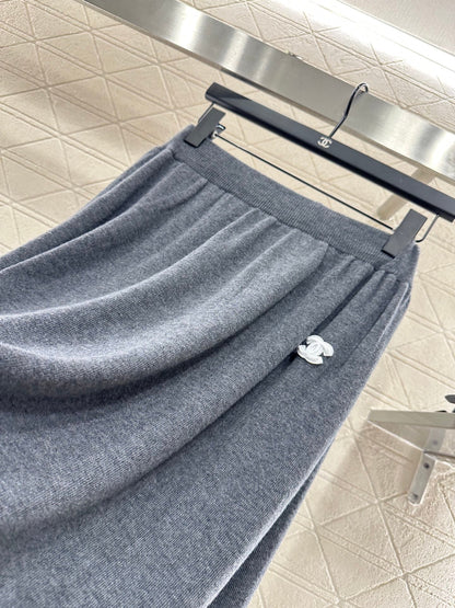 C 2025 New Arrival Knitted Long-Sleeved Skirt Set