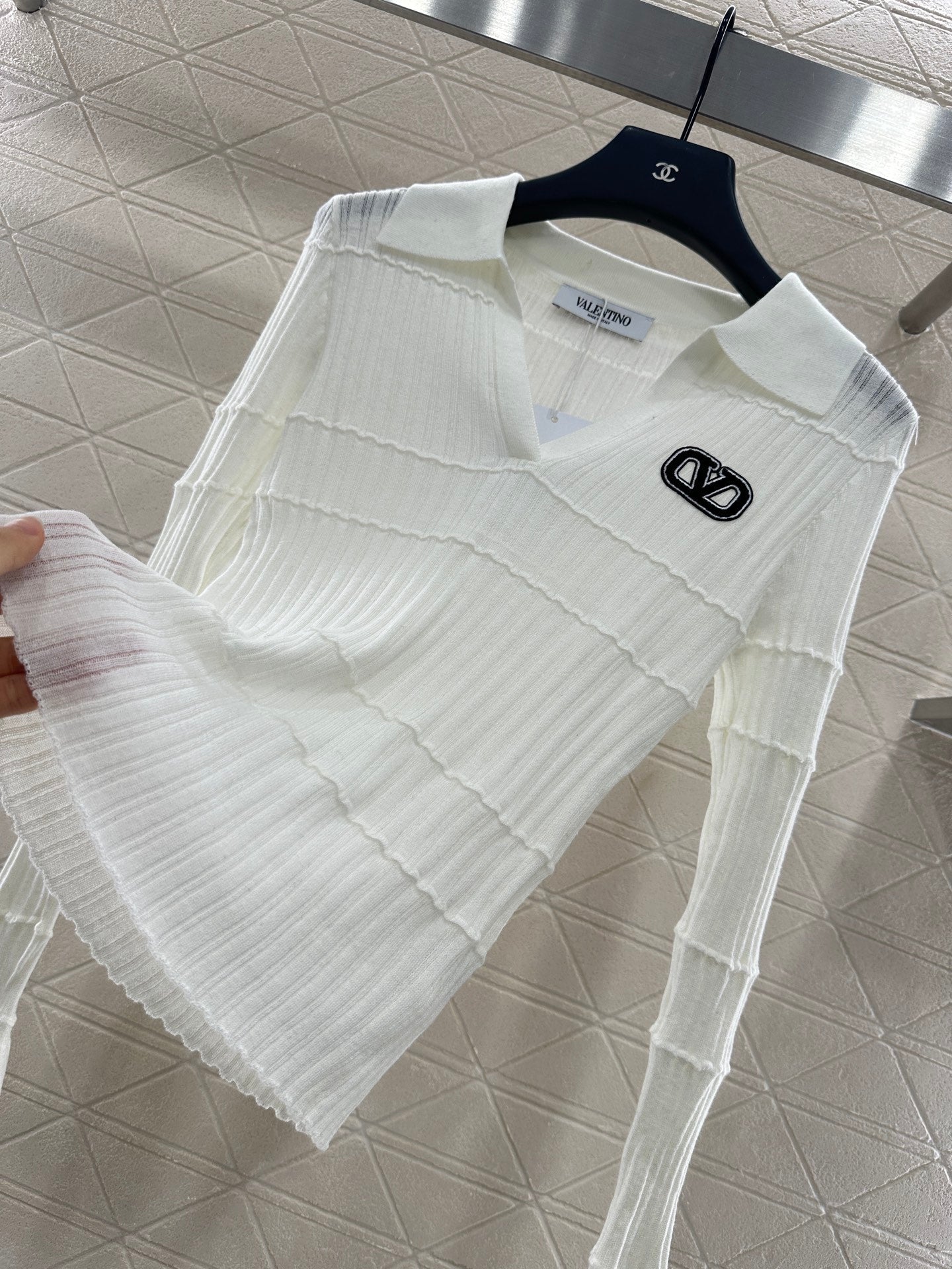 V 2025 New Arrival Knitted Cardigan