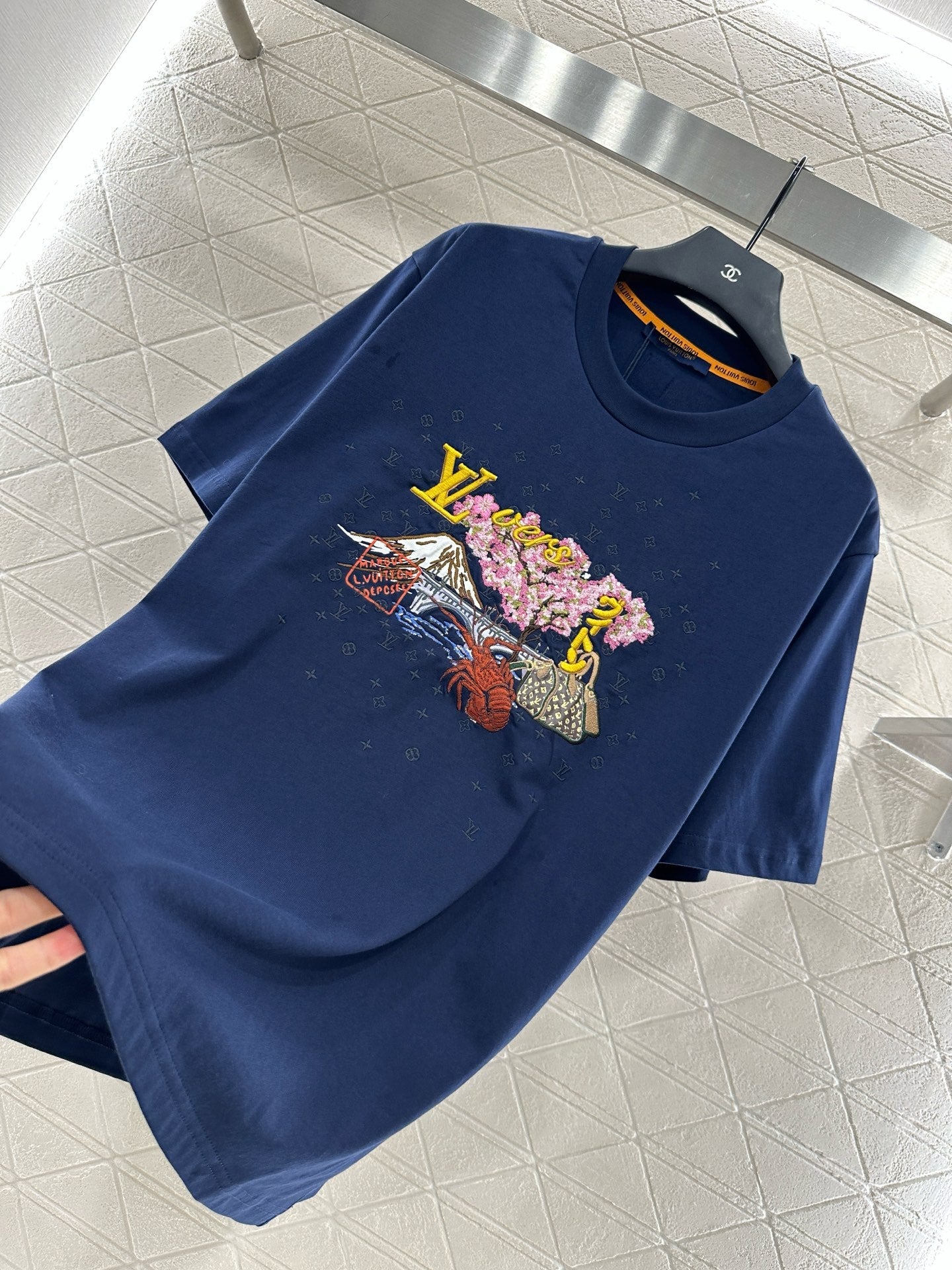 L 2025 New Arrivals Round-Neck Embroidered Short Sleeves