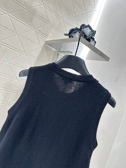 C 2025 New Arrival Beaded Knit Vest