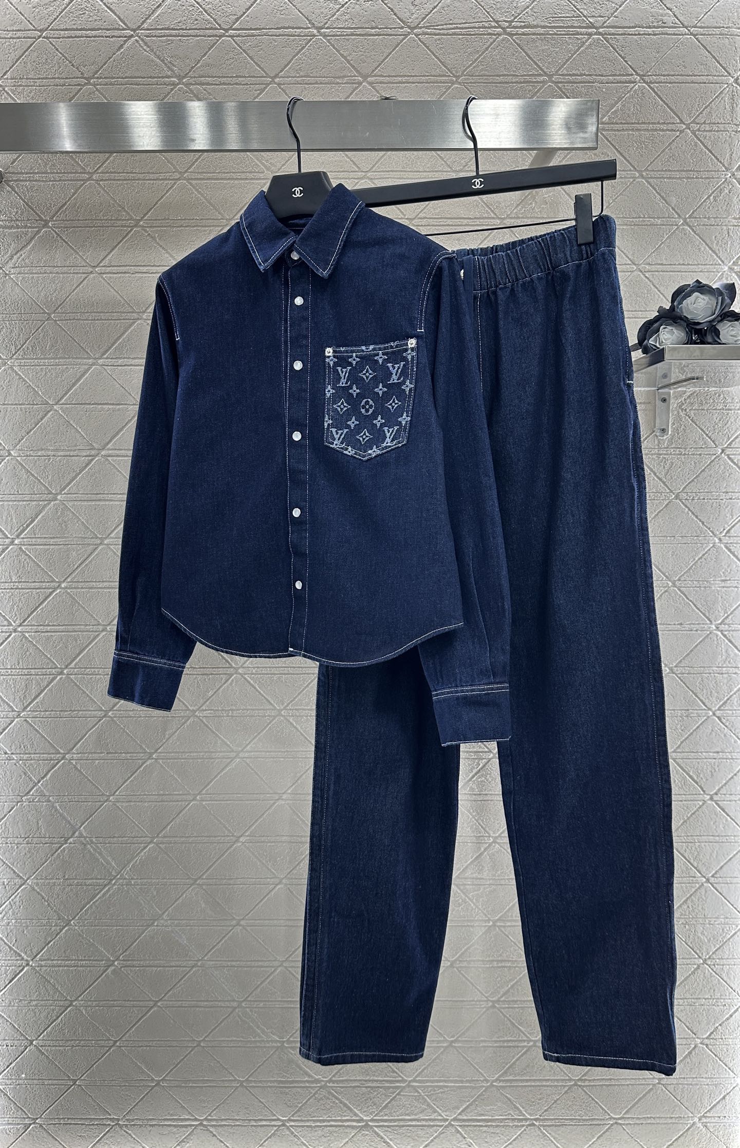 L 2025 New Arrivals Shirt and Pants Set