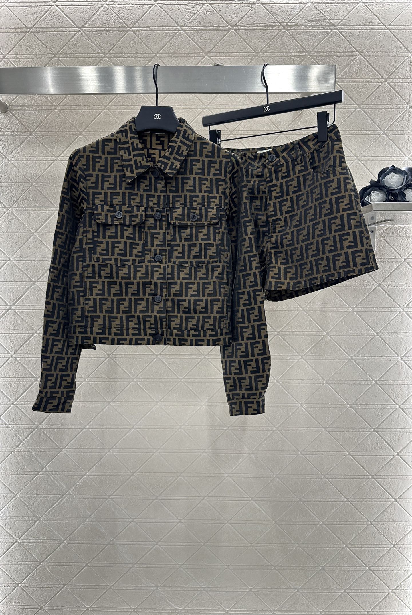F  2025 New Arrivals Jacket, Coat, and Shorts Set