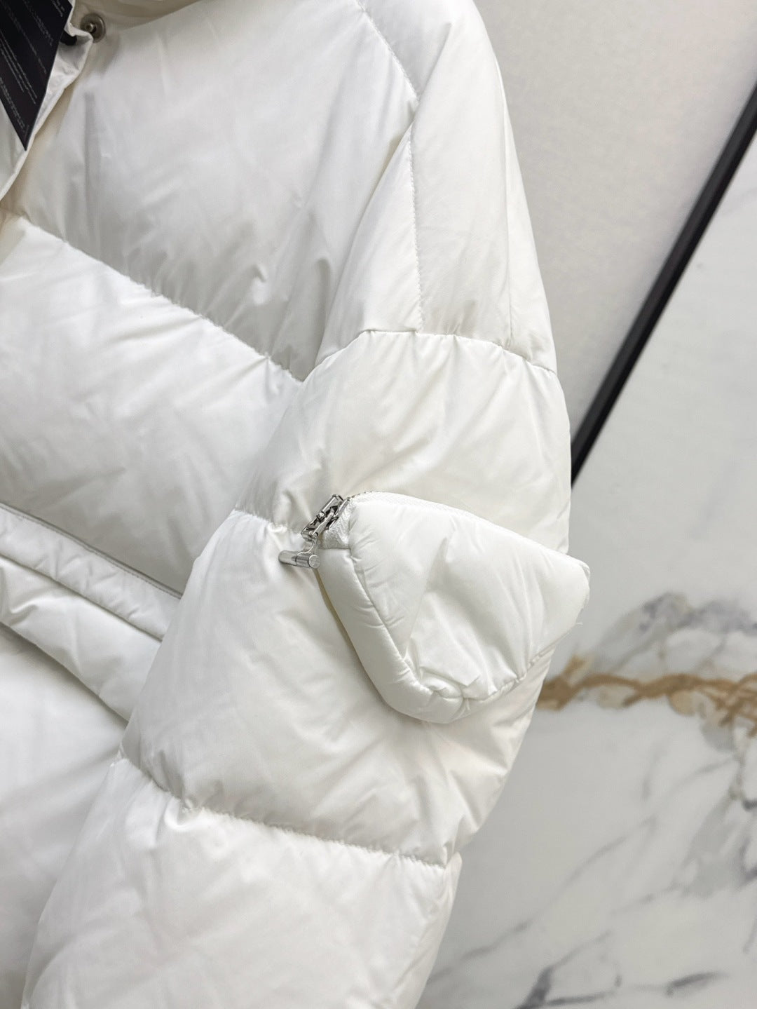 Pra 25fw down jacket