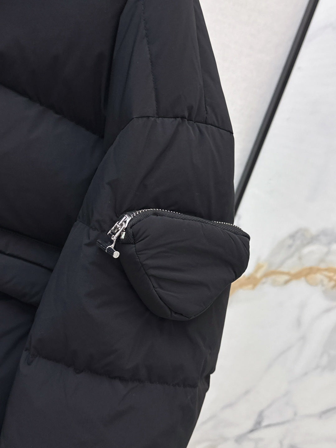 Pra 25fw down jacket