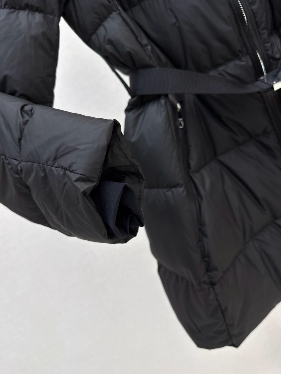 Bur 25fw down jacket