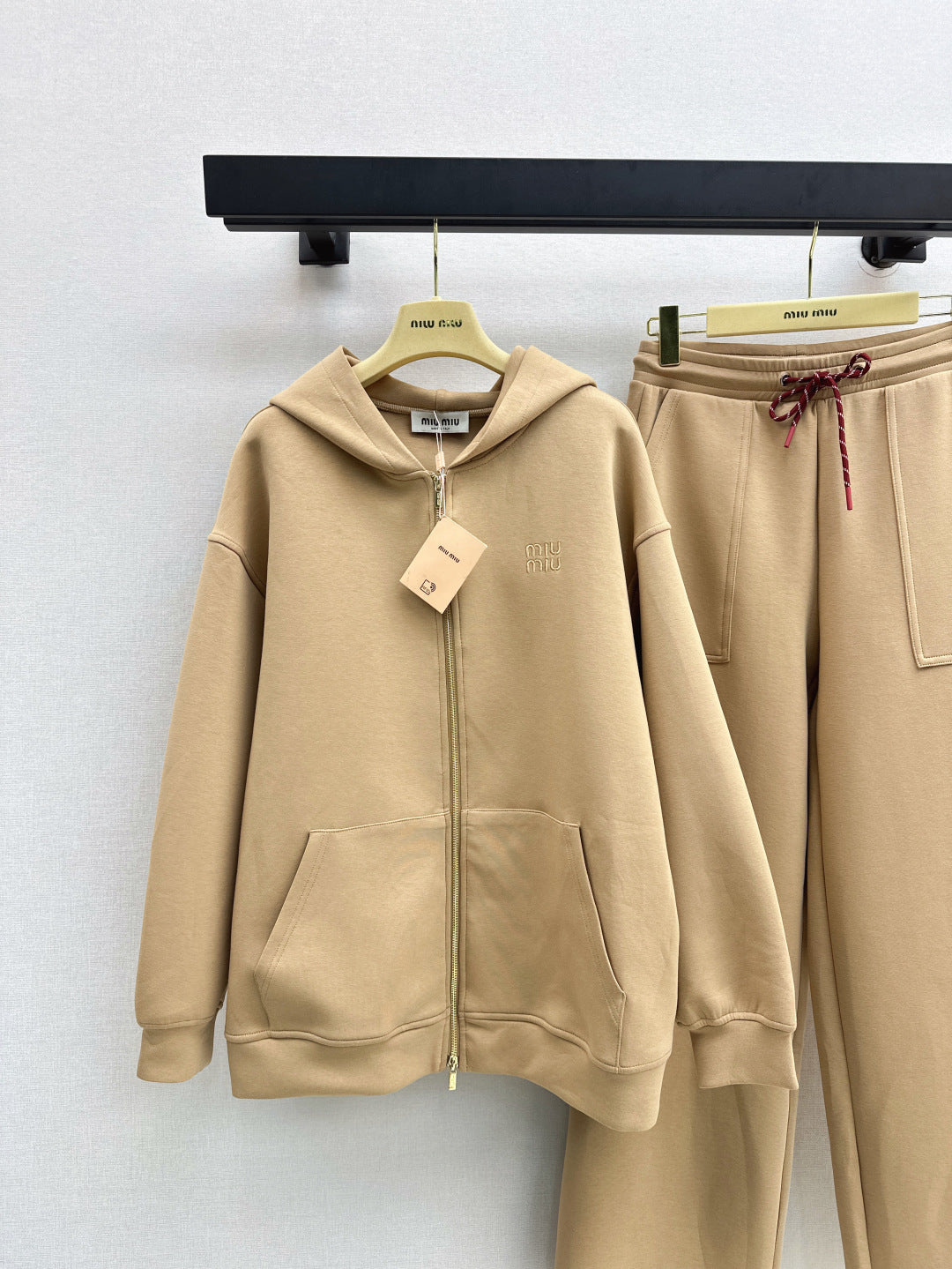 M 25fw tracksuit