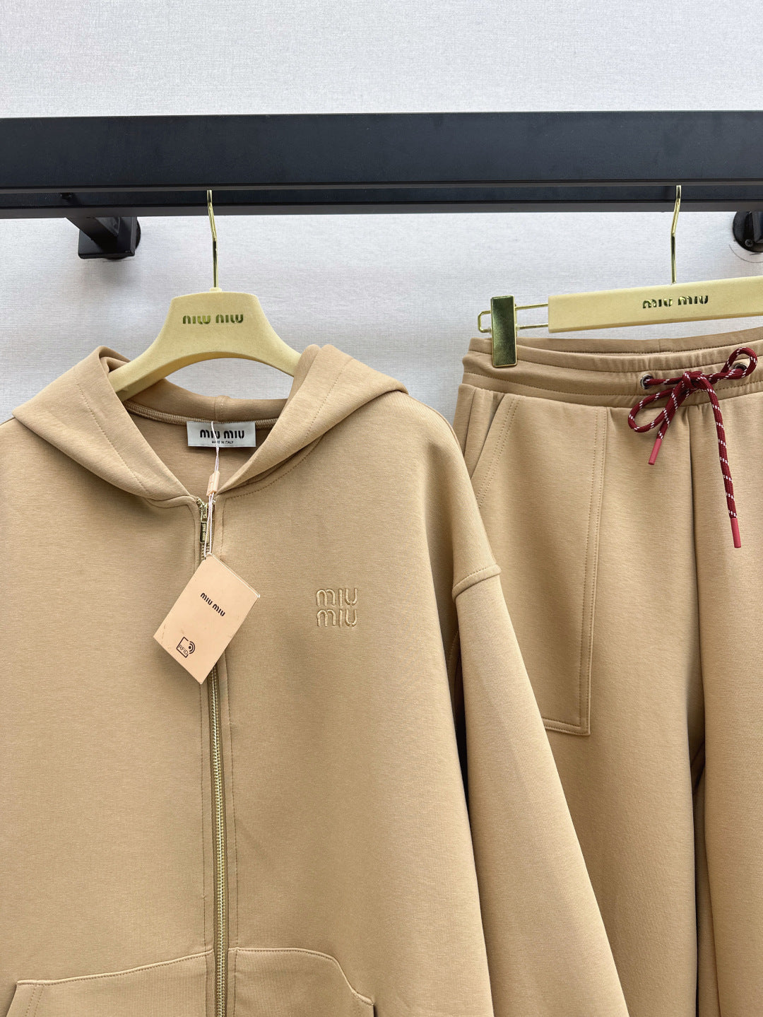 M 25fw tracksuit
