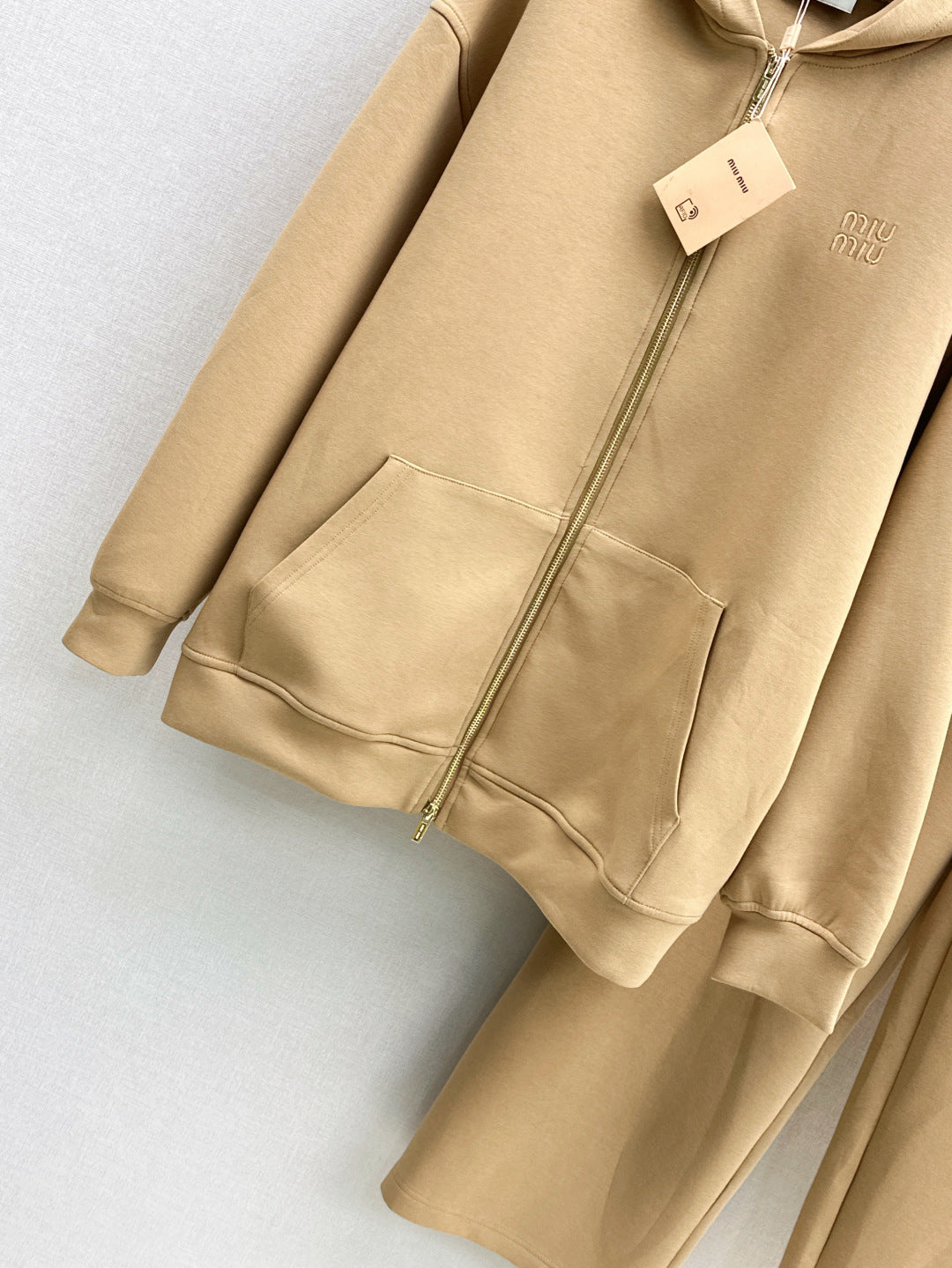 M 25fw tracksuit