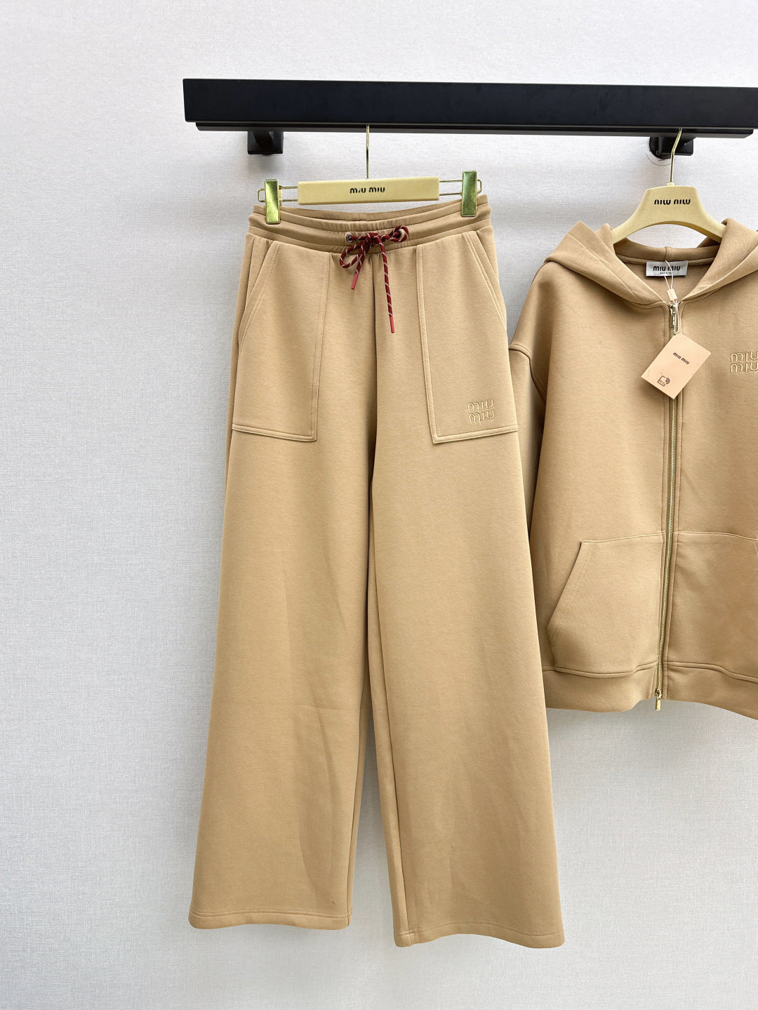 M 25fw tracksuit