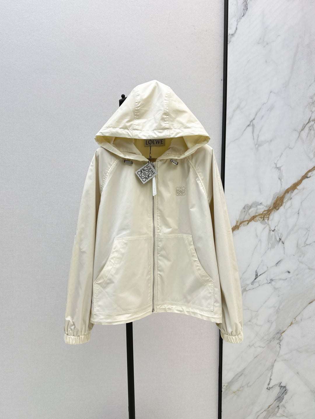 Loe 25fw hooded jacket
