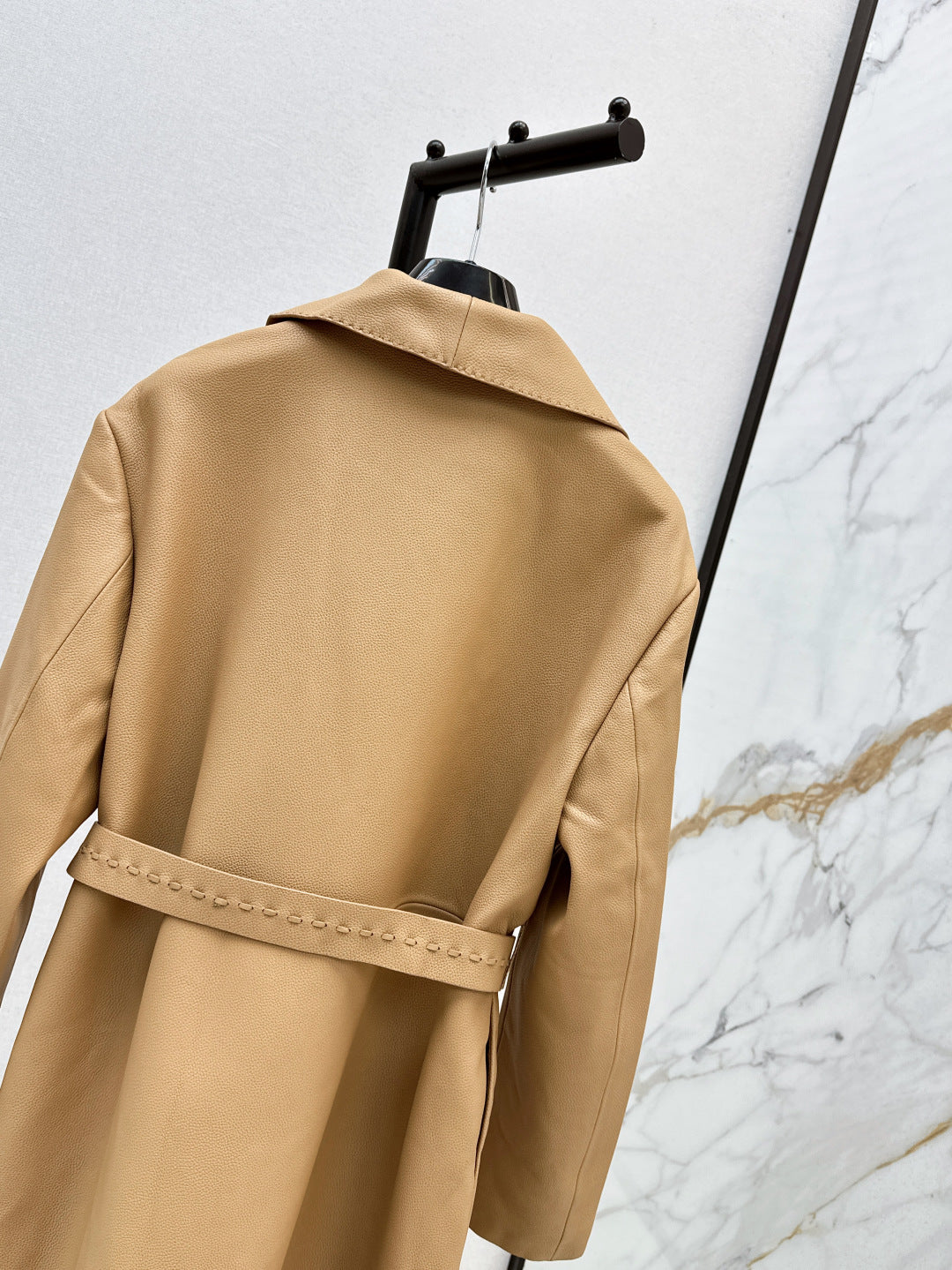 Fend 25fw leather coat