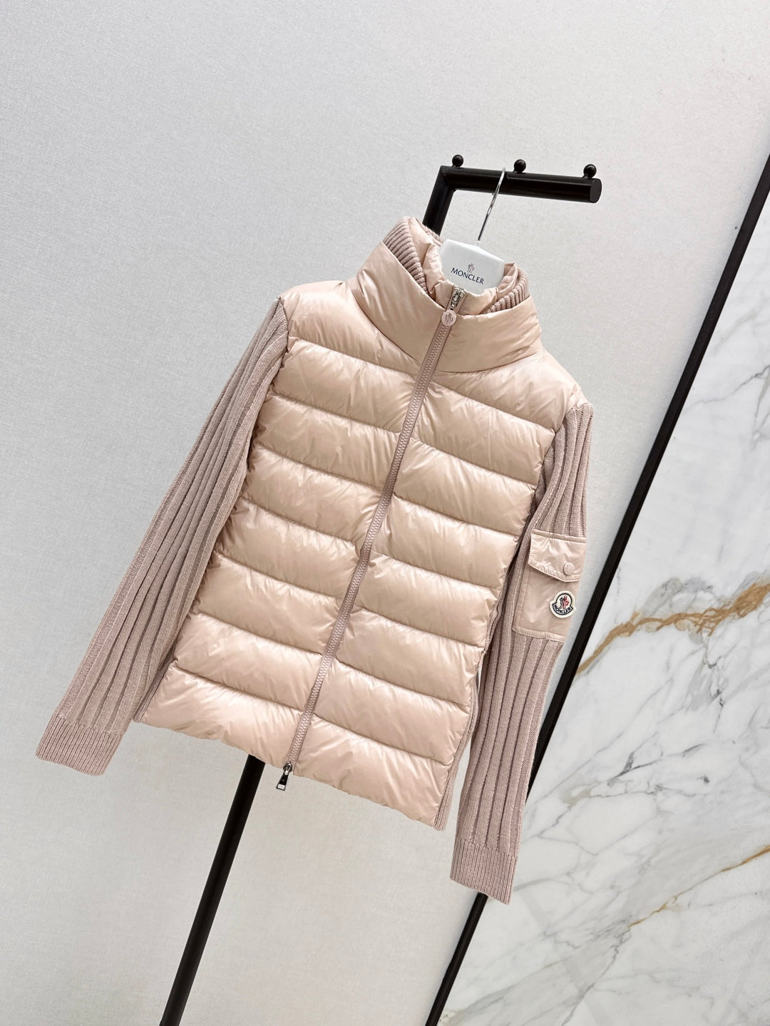 Mon 25fw donw jacket