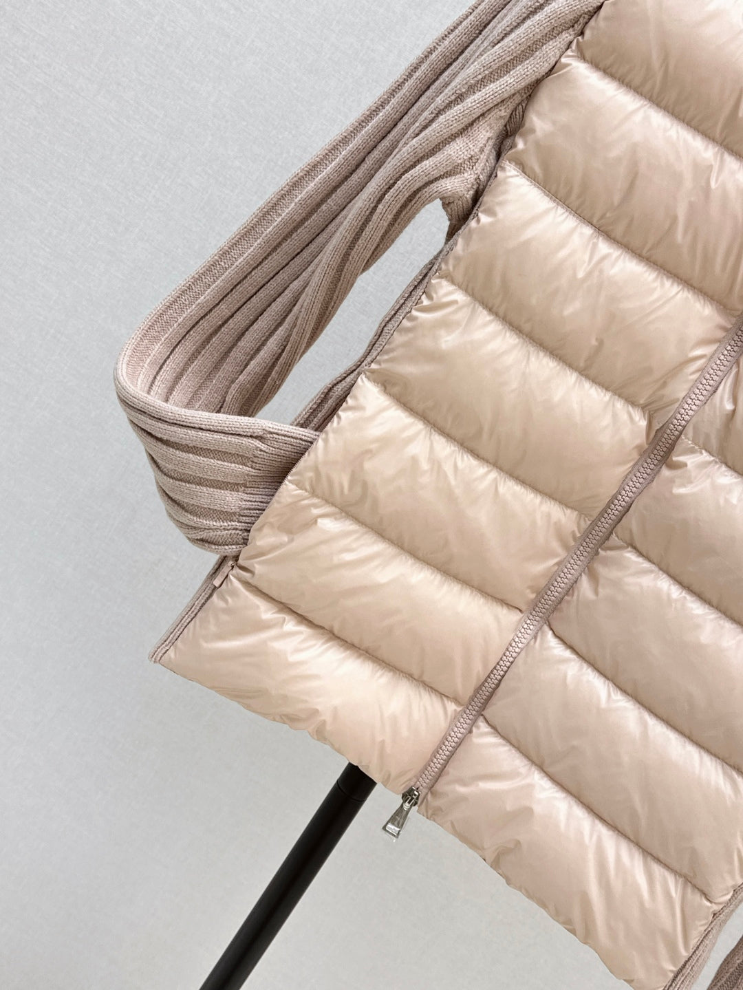 Mon 25fw donw jacket