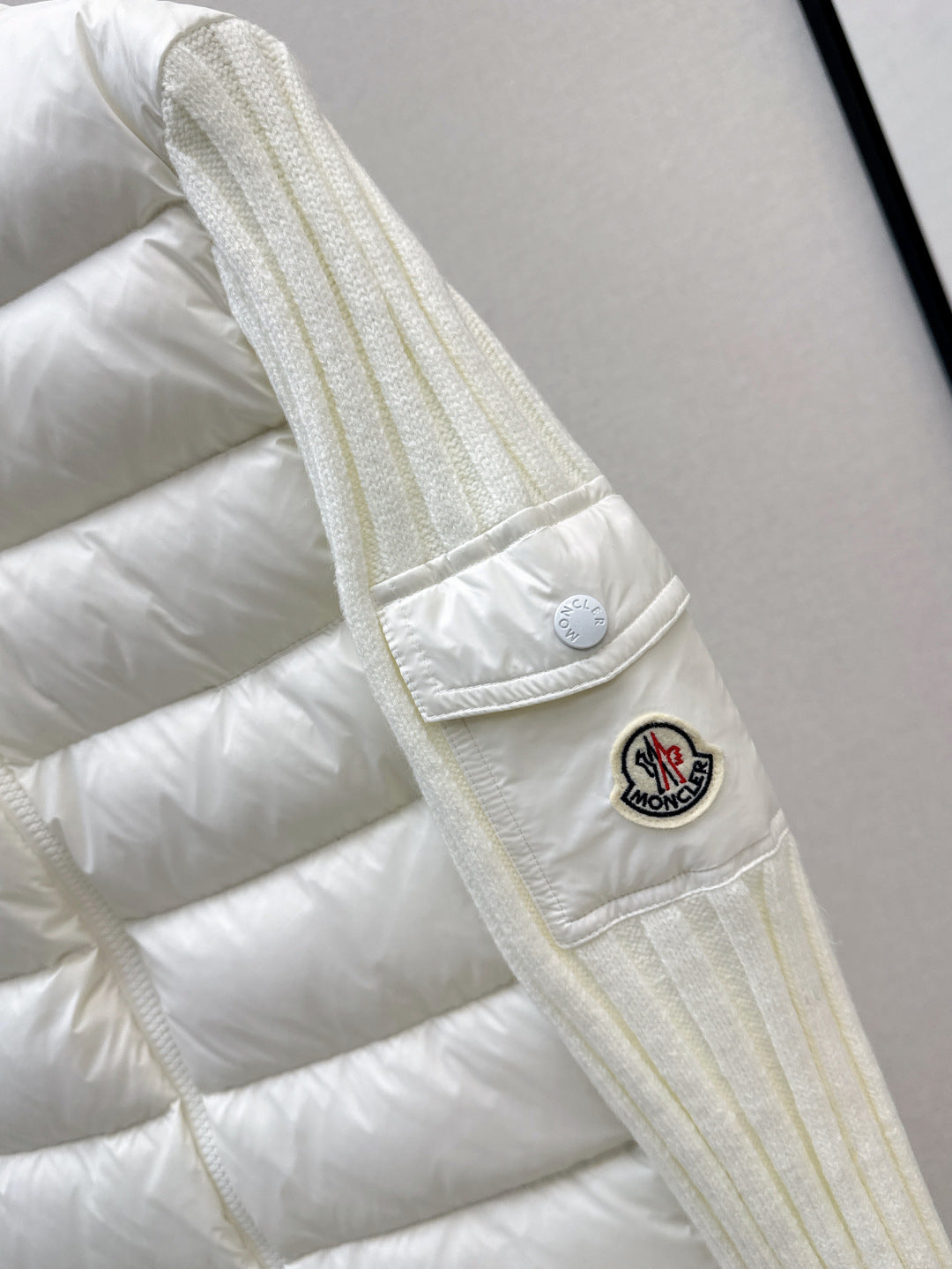 Mon 25fw donw jacket