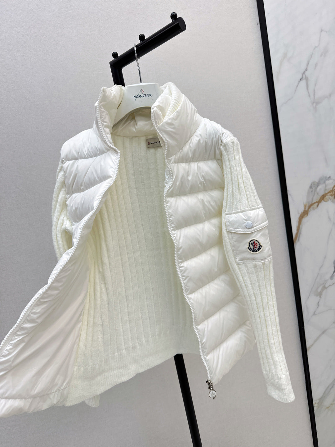 Mon 25fw donw jacket