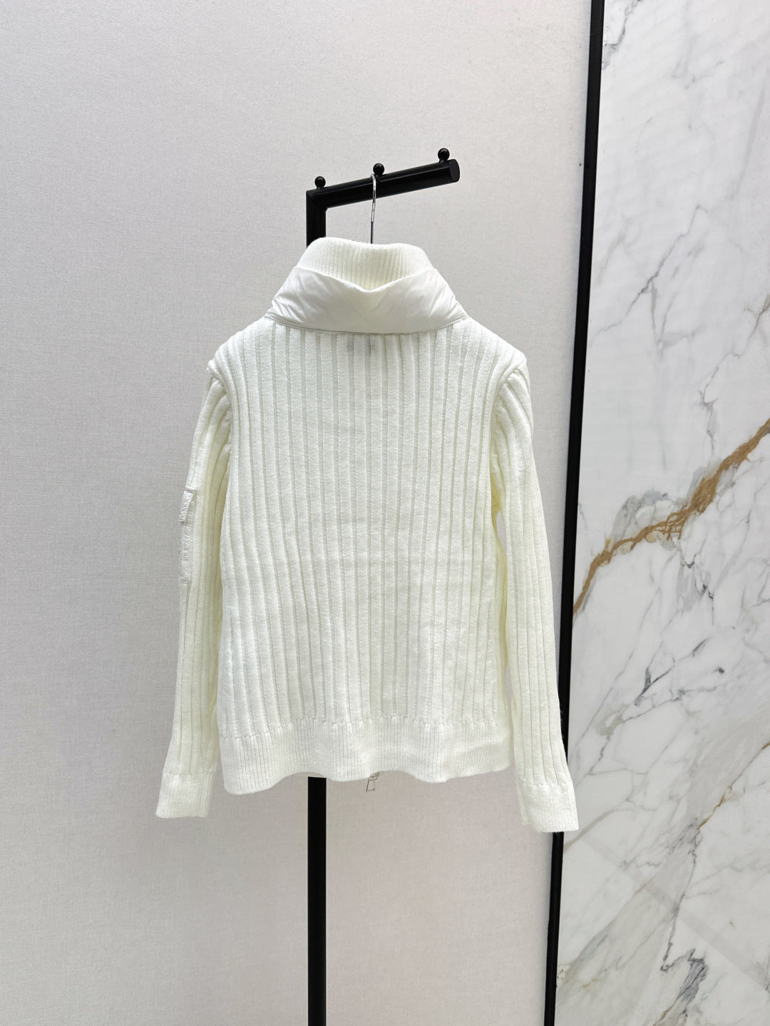 Mon 25fw donw jacket