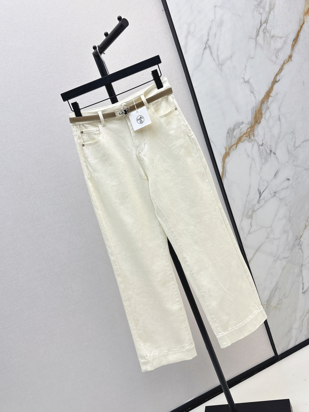 H 25fw straight jeans
