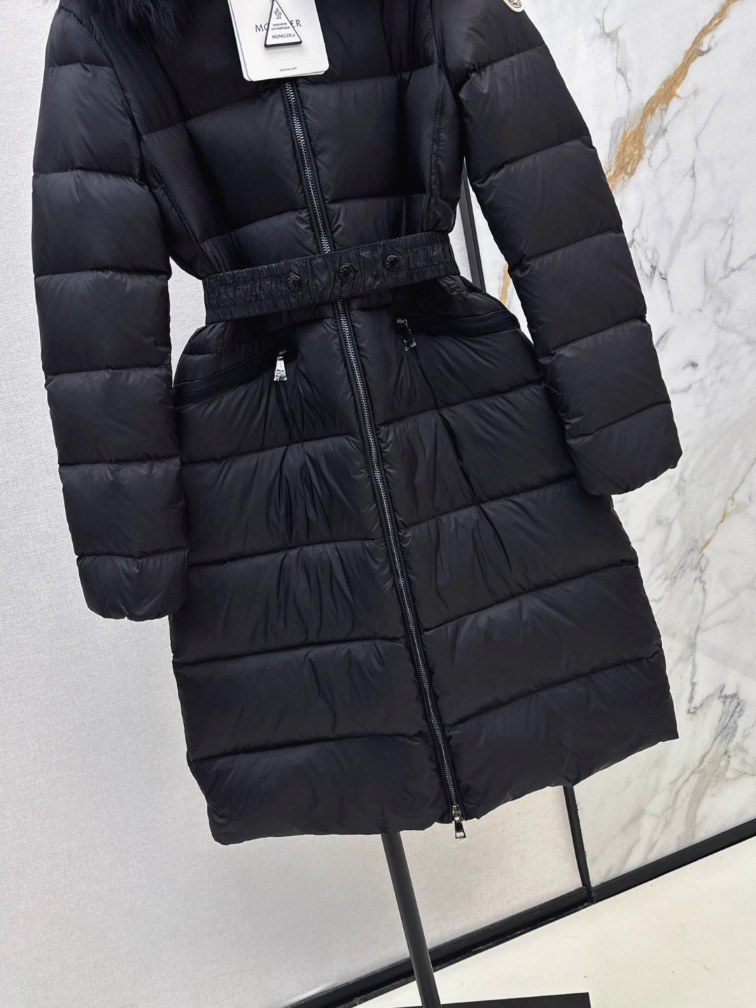 Mon 25fw down jacket