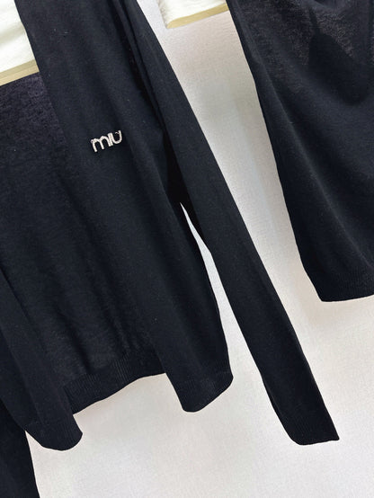 M 25fw knitted set