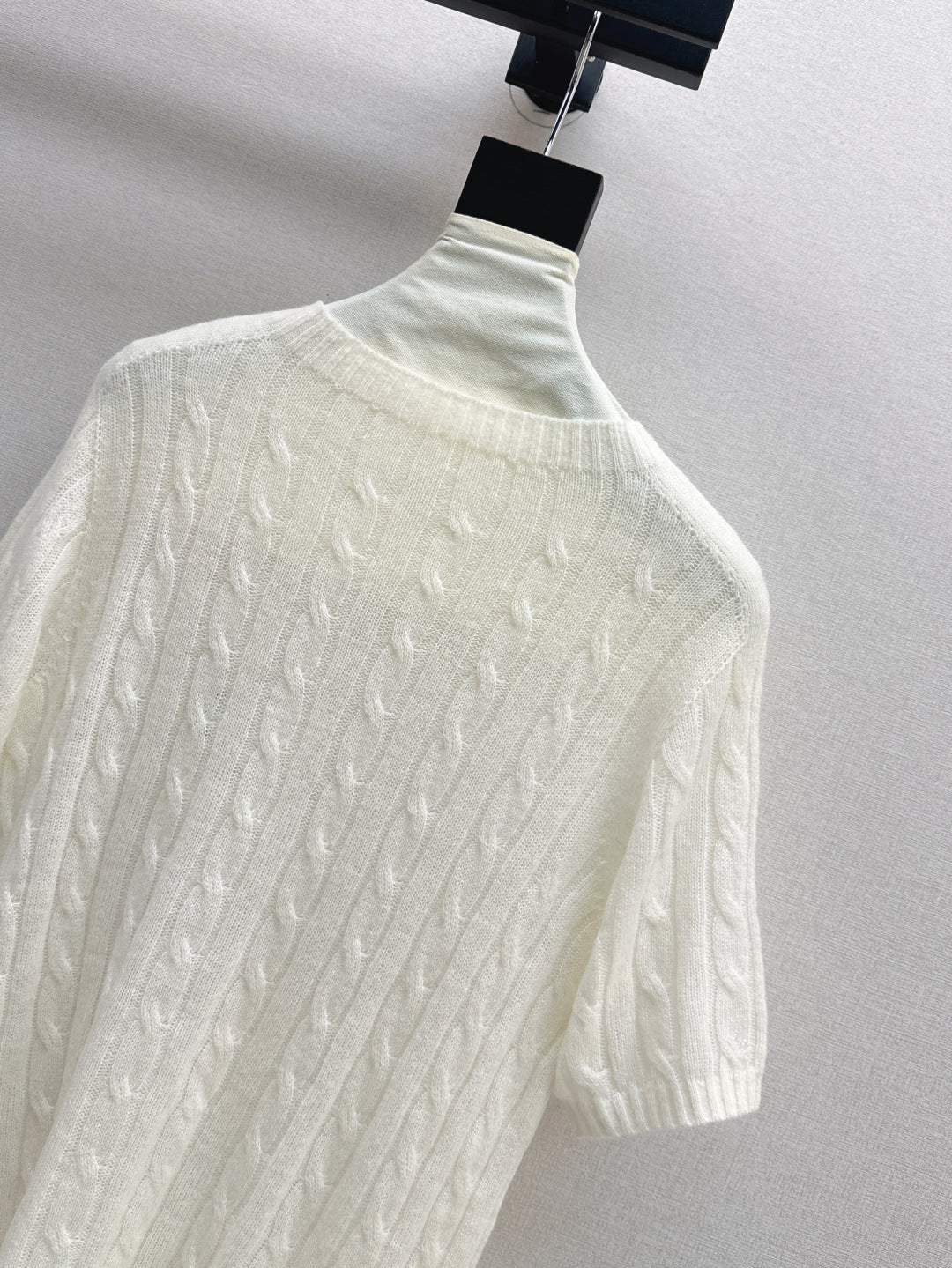 D 25fw knitted sweater
