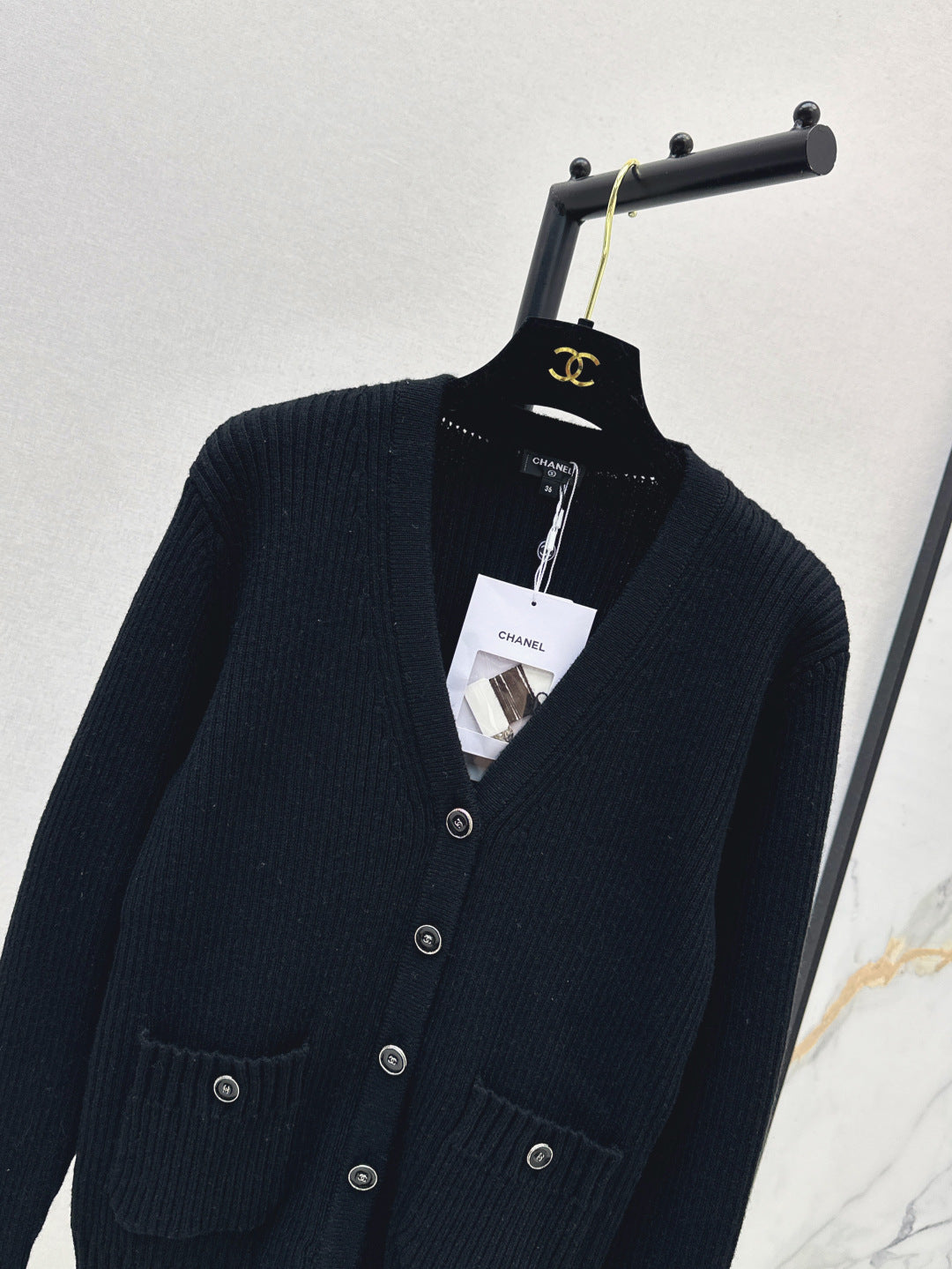 C 25fw knitted cardigan
