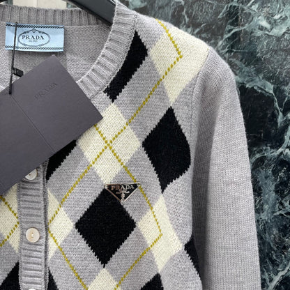 P 25fw diamond knit cardigan