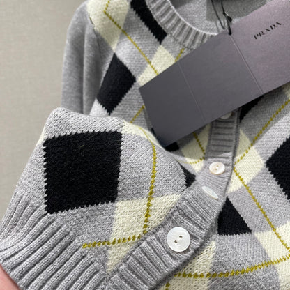 P 25fw diamond knit cardigan